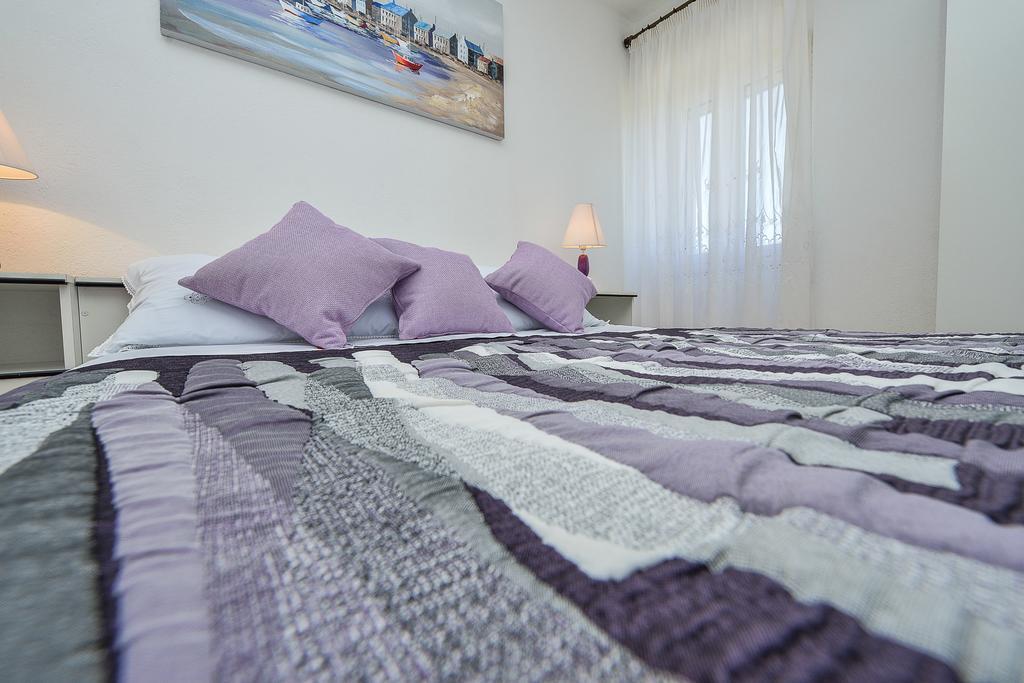 Guest House Sakarun Veli Rat Exterior photo